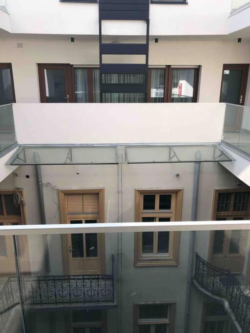 Luxury Cozy 2 Bdr Downtown Apt.5 Budapest Luaran gambar