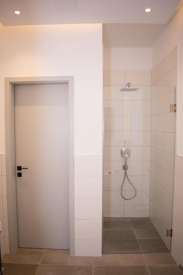 Luxury Cozy 2 Bdr Downtown Apt.5 Budapest Luaran gambar